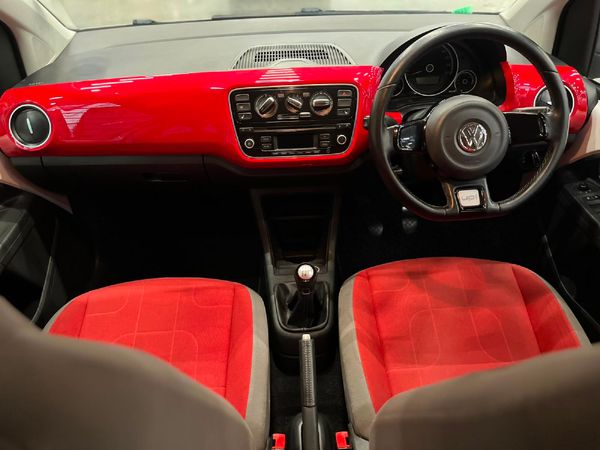 2016-Volkswagen-Up-Cross-Up-10-5-dr image:9