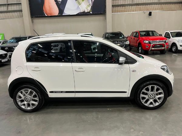 2016-Volkswagen-Up-Cross-Up-10-5-dr image:1