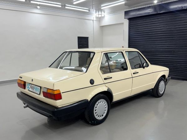 1989-Volkswagen-Fox-1600-L image:5