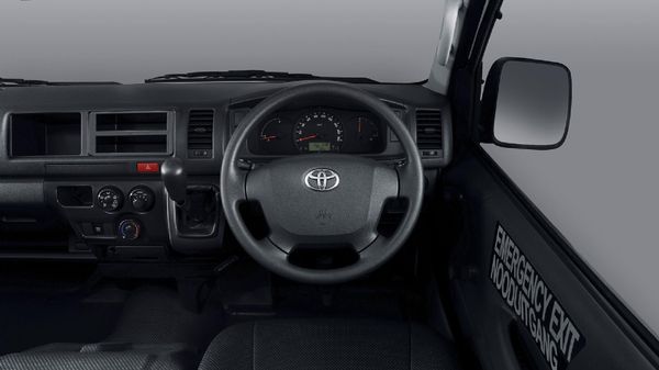 2026-Toyota-Quantum-25-D-4D-Sesfikile-16-seat image:1