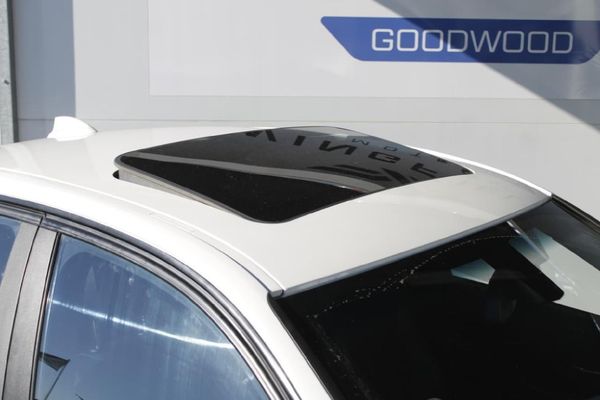 2013-BMW-3-Series-320d-Auto image:9