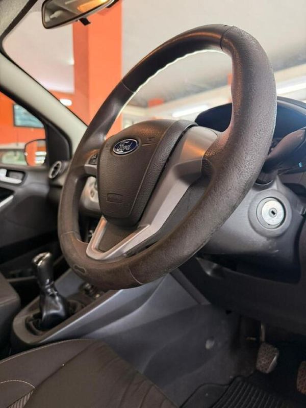 2018-Ford-Figo-15-Titanium-5-dr image:6