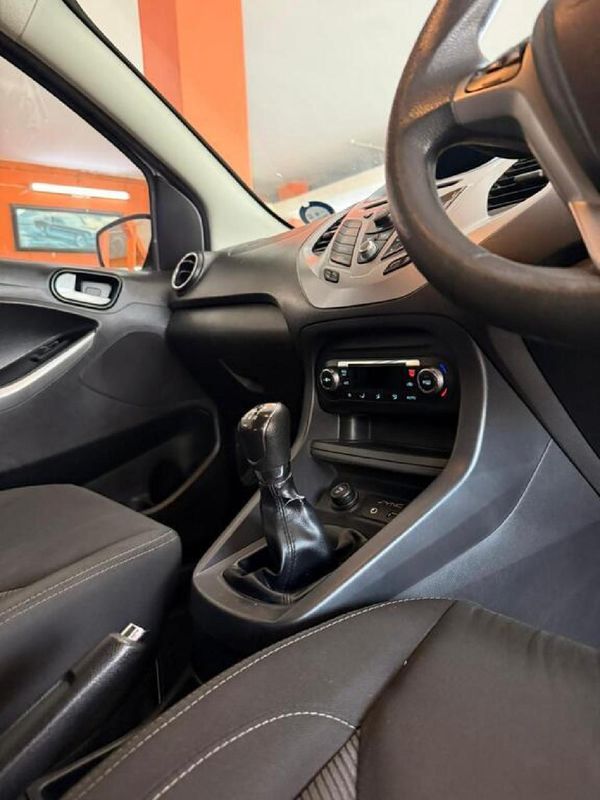 2018-Ford-Figo-15-Titanium-5-dr image:7
