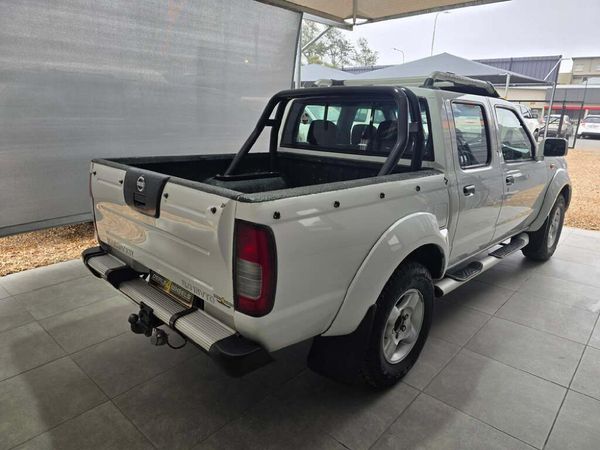 2004-Nissan-Hardbody-3000TD-SEL-Double-Cab image:4