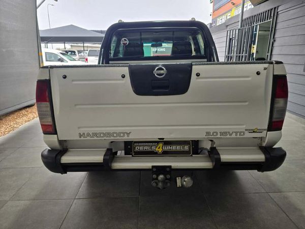 2004-Nissan-Hardbody-3000TD-SEL-Double-Cab image:5