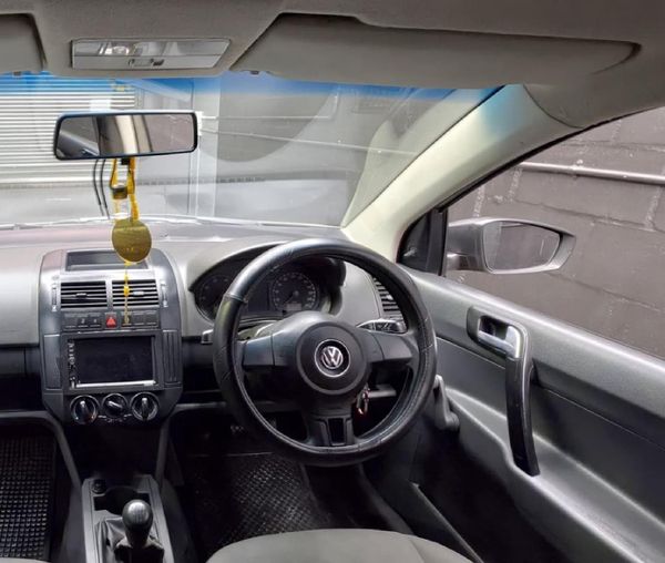 2015-Volkswagen-Polo-Vivo-GP-14-Trendline-5-dr image:15