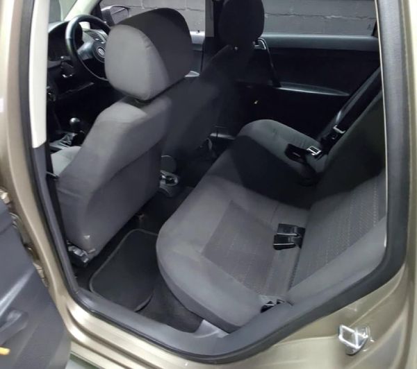 2015-Volkswagen-Polo-Vivo-GP-14-Trendline-5-dr image:16