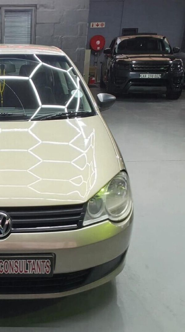 2015-Volkswagen-Polo-Vivo-GP-14-Trendline-5-dr image:4