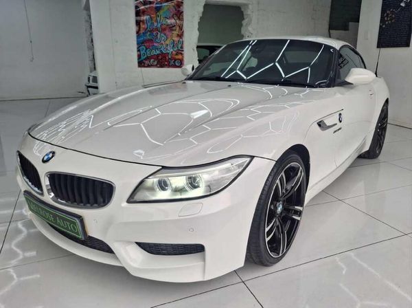 2014-BMW-Z4-sDrive20i-M-Sport-Auto image:9