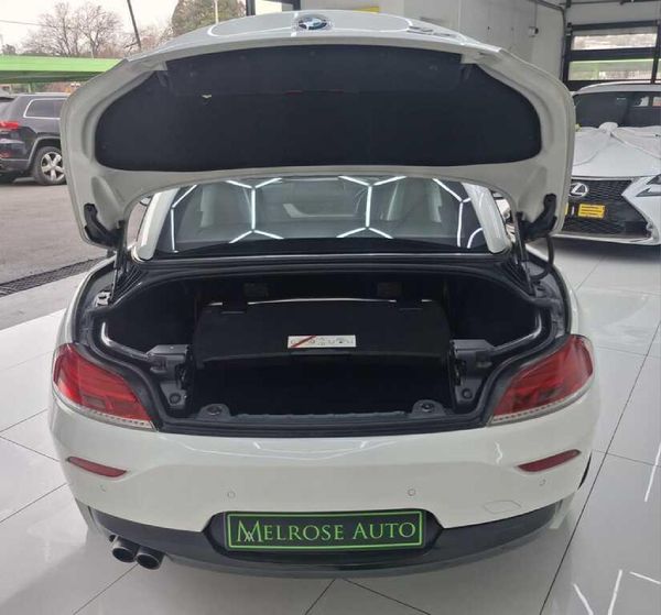 2014-BMW-Z4-sDrive20i-M-Sport-Auto image:13