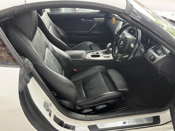 2014-BMW-Z4-sDrive20i-M-Sport-Auto image:18