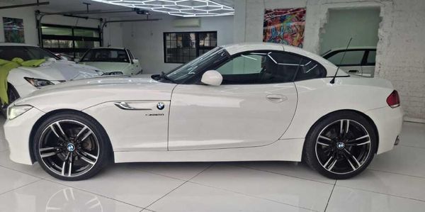 2014-BMW-Z4-sDrive20i-M-Sport-Auto image:2