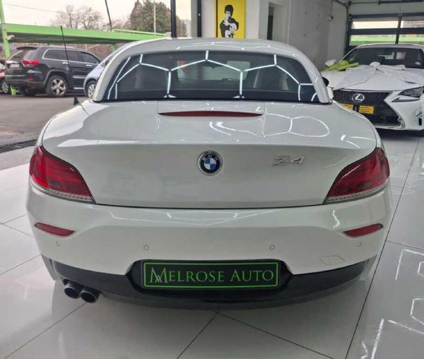 2014-BMW-Z4-sDrive20i-M-Sport-Auto image:3