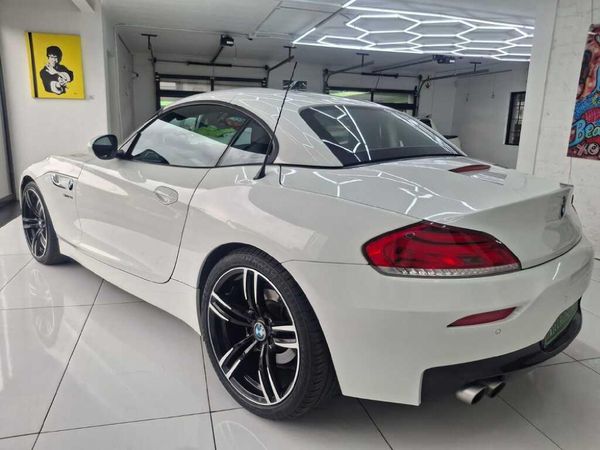 2014-BMW-Z4-sDrive20i-M-Sport-Auto image:6