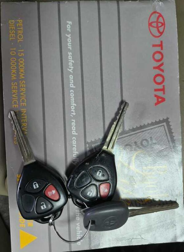 2010-Toyota-Fortuner-30-D-4D-Raised-Body image:18