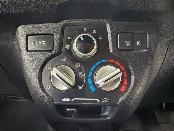 2014-Honda-Brio-12-Comfort-5-dr-Auto image:24