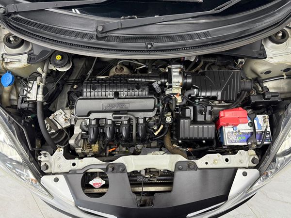 2014-Honda-Brio-12-Comfort-5-dr-Auto image:26
