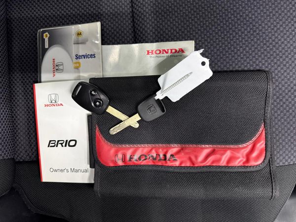 2014-Honda-Brio-12-Comfort-5-dr-Auto image:27