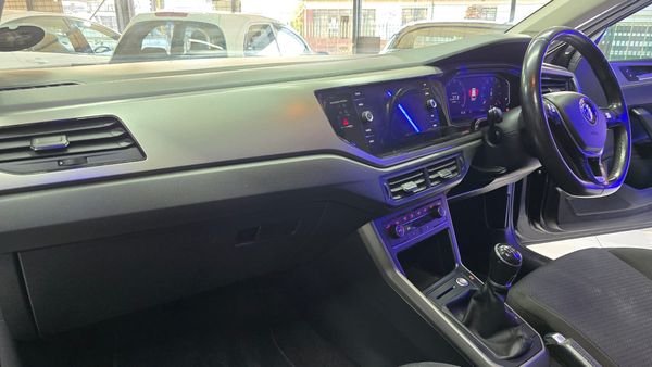 2018-Volkswagen-Polo-10-TSI-Comfortline image:16