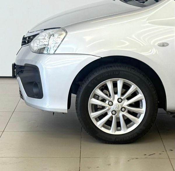 2019-Toyota-Etios-15-XS-5-dr image:4