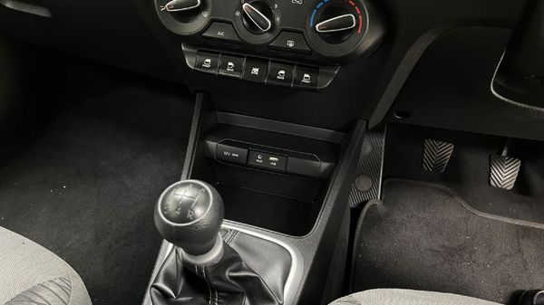 2025-Kia-Pegas-14-LX image:17