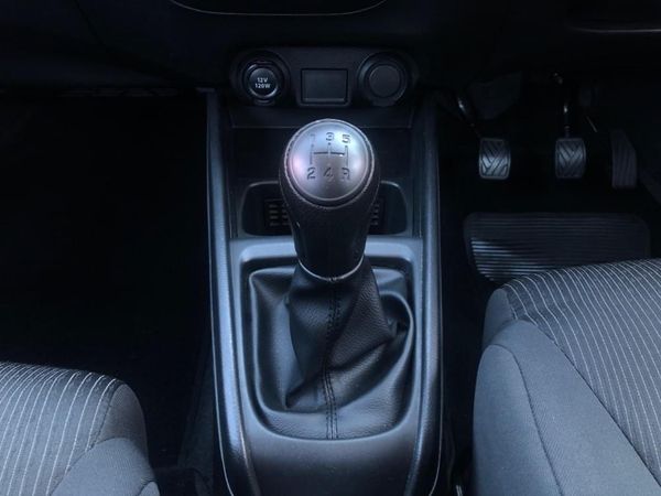 2025-Suzuki-Ertiga-15-GA image:13