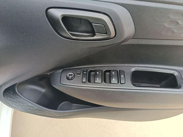 2023-Hyundai-Grand-i10-10-Motion-Cargo-PV image:19