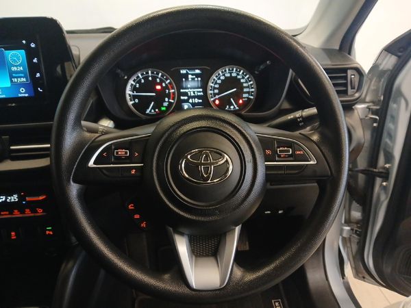 2025-Toyota-Urban-Cruiser-15-XR-Auto image:7