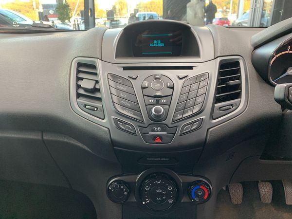 2016-Ford-Fiesta-16-TDCi-Trend-5-dr image:11