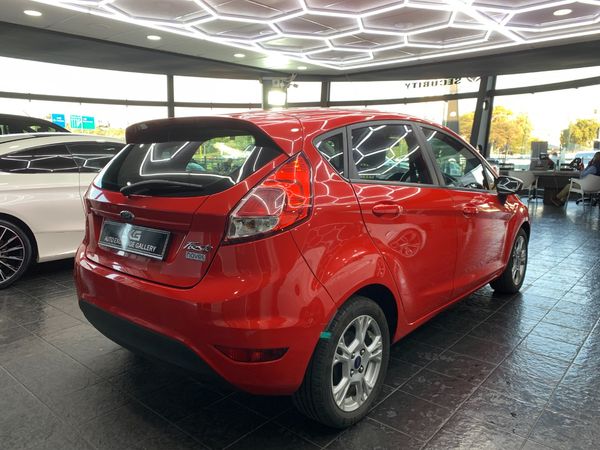 2016-Ford-Fiesta-16-TDCi-Trend-5-dr image:4