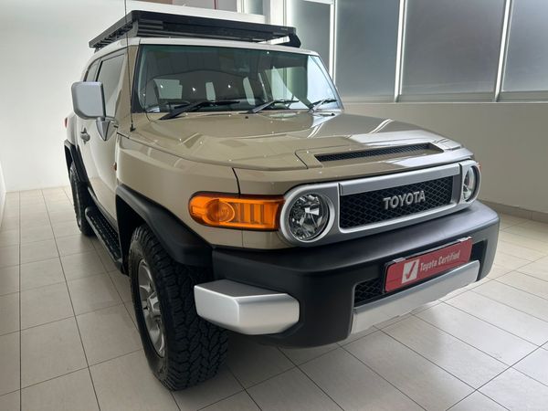 2013-Toyota-FJ-Cruiser-40-V6 image:1