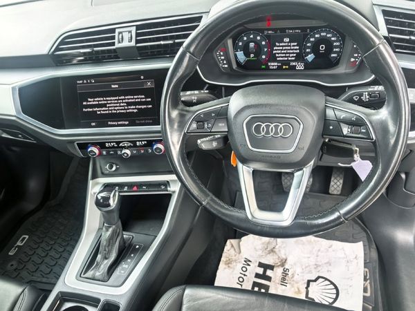 2022-Audi-Q3-20-TFSI-quattro-Auto-S-Line-40-TFSI image:13