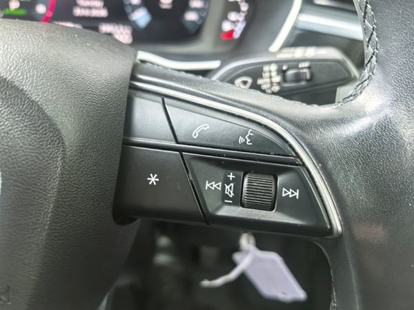 2022-Audi-Q3-20-TFSI-quattro-Auto-S-Line-40-TFSI image:18