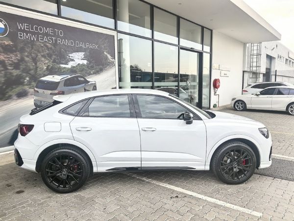 2022-Audi-Q3-20-TFSI-quattro-Auto-S-Line-40-TFSI image:3