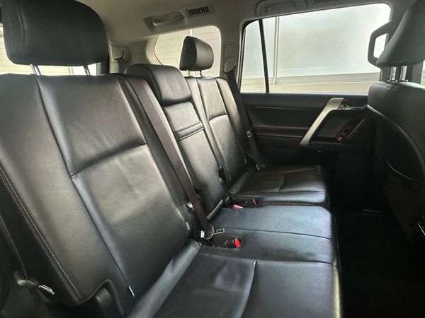 2016-Toyota-Land-Cruiser-Prado-30-TDI-VX-Auto image:15