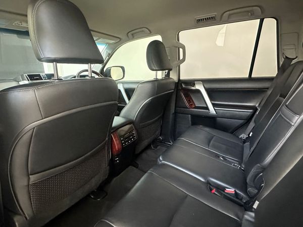 2016-Toyota-Land-Cruiser-Prado-30-TDI-VX-Auto image:16