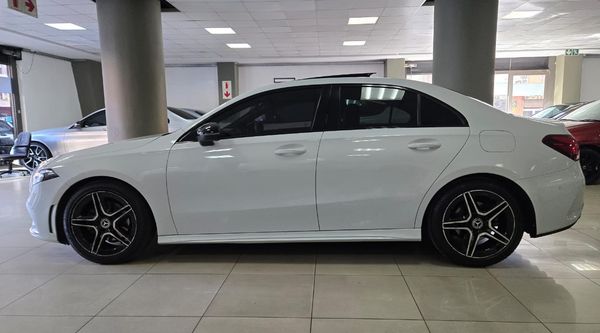 2022-Mercedes-Benz-A-Class-A200-AMG-AUTO image:3
