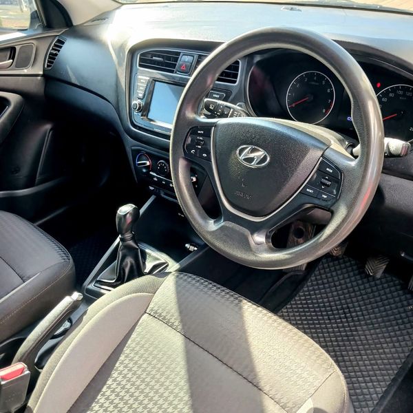2021-Hyundai-i20-12-Motion image:9