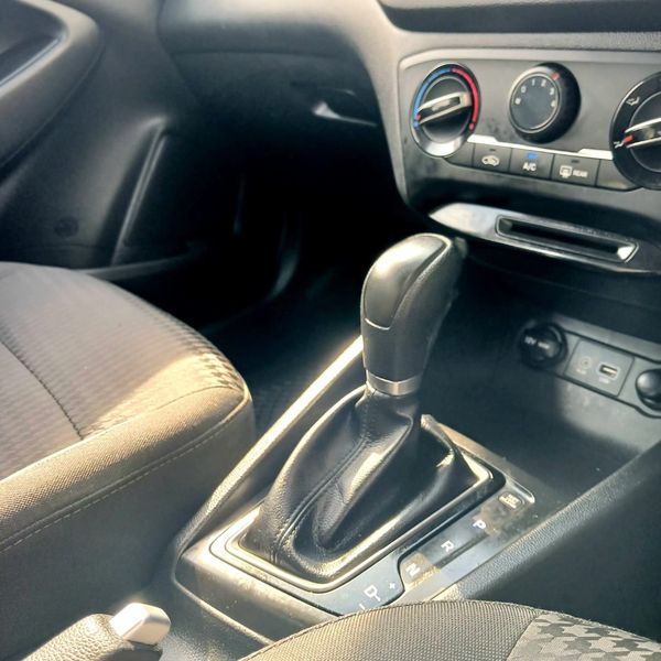 2019-Hyundai-i20-14-Fluid-Auto image:12