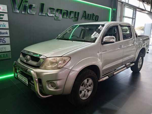 2011-Toyota-Hilux-27-VVTI-Raider-Raised-Body-LEGEND-40-PetrolMan image:1