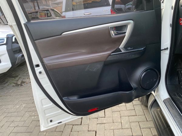 2020-Toyota-Fortuner-28-GD-6-Epic-Auto image:11