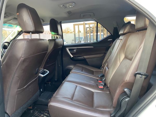 2020-Toyota-Fortuner-28-GD-6-Epic-Auto image:13