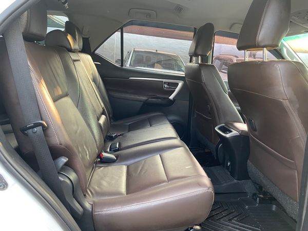 2020-Toyota-Fortuner-28-GD-6-Epic-Auto image:17