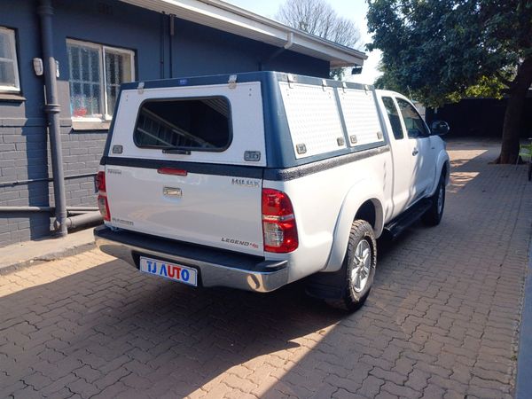 2011-Toyota-Hilux-30-D-4D-Raider-Xtra-Cab image:3