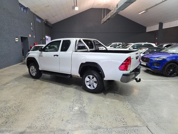2018-Toyota-Hilux-24-GD-6-Raised-Body-SRX-Extended-Cab image:12