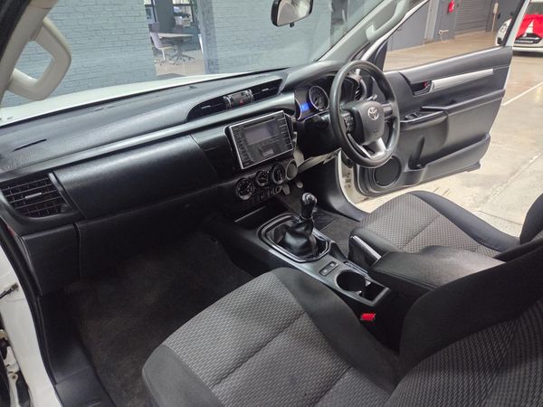 2018-Toyota-Hilux-24-GD-6-Raised-Body-SRX-Extended-Cab image:15