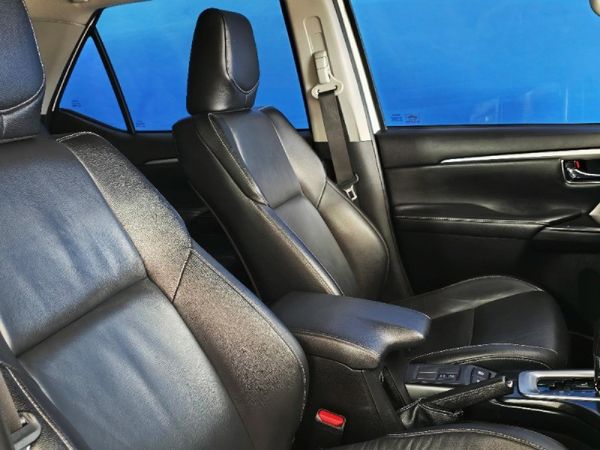 2021-Toyota-Fortuner-24-GD-6-Raised-Body-Auto image:9