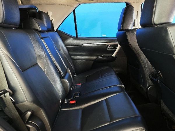 2021-Toyota-Fortuner-24-GD-6-Raised-Body-Auto image:10