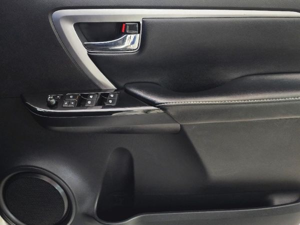 2021-Toyota-Fortuner-24-GD-6-Raised-Body-Auto image:16