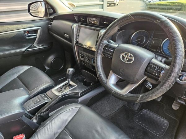 2021-Toyota-Fortuner-24-GD-6-Raised-Body-Auto image:3